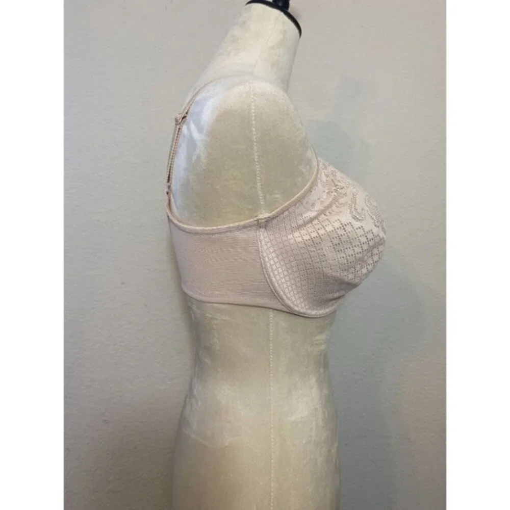 Louisa Bracq Paris Women's Underwire‎ Blush Pink Lace Bra Size 32 H